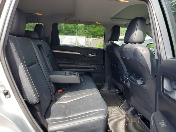 2018 TOYOTA HIGHLANDER