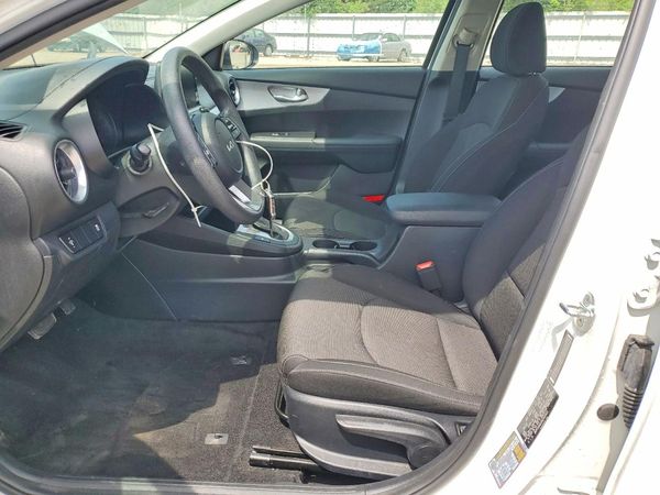 2022 KIA FORTE FE, LXS