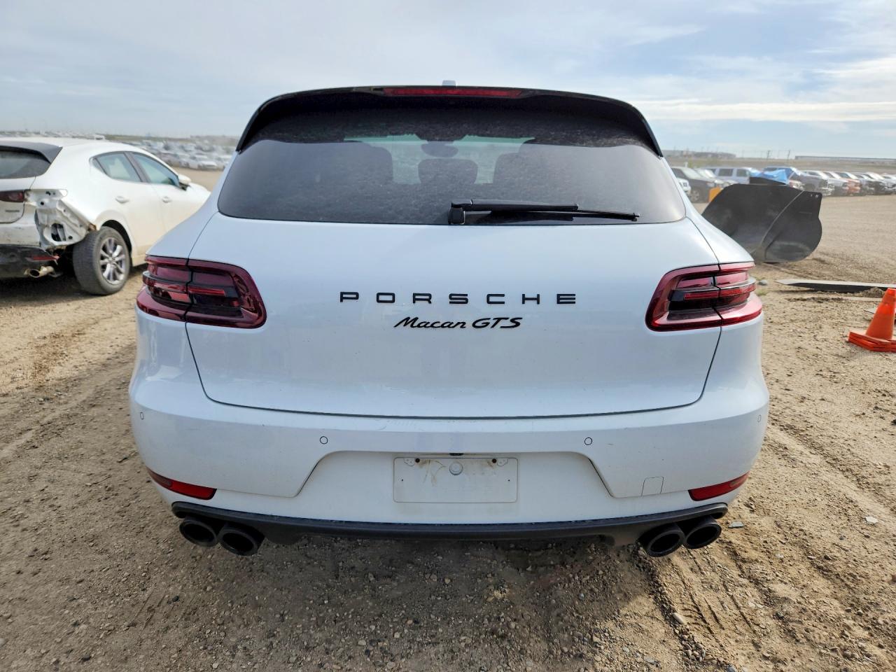 2017 PORSCHE MACAN