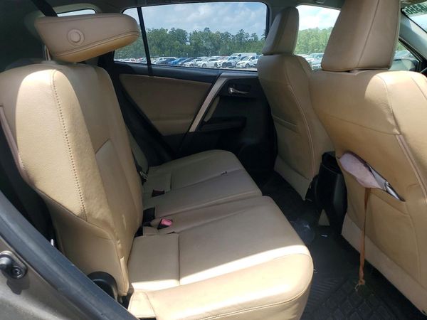 2015 TOYOTA RAV4