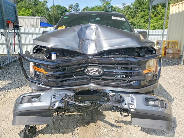 2025 FORD F150 XLT
