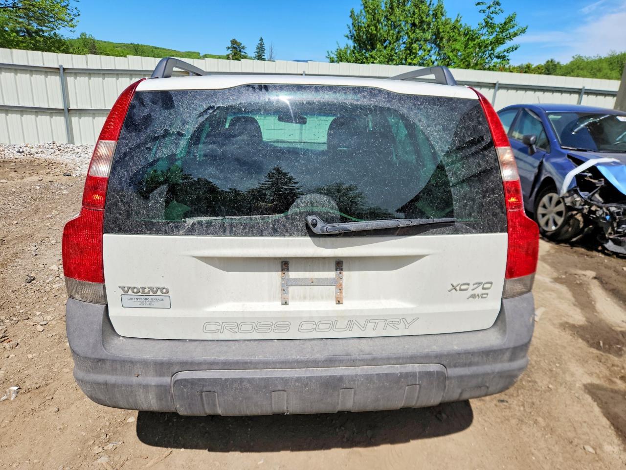 2004 VOLVO XC70