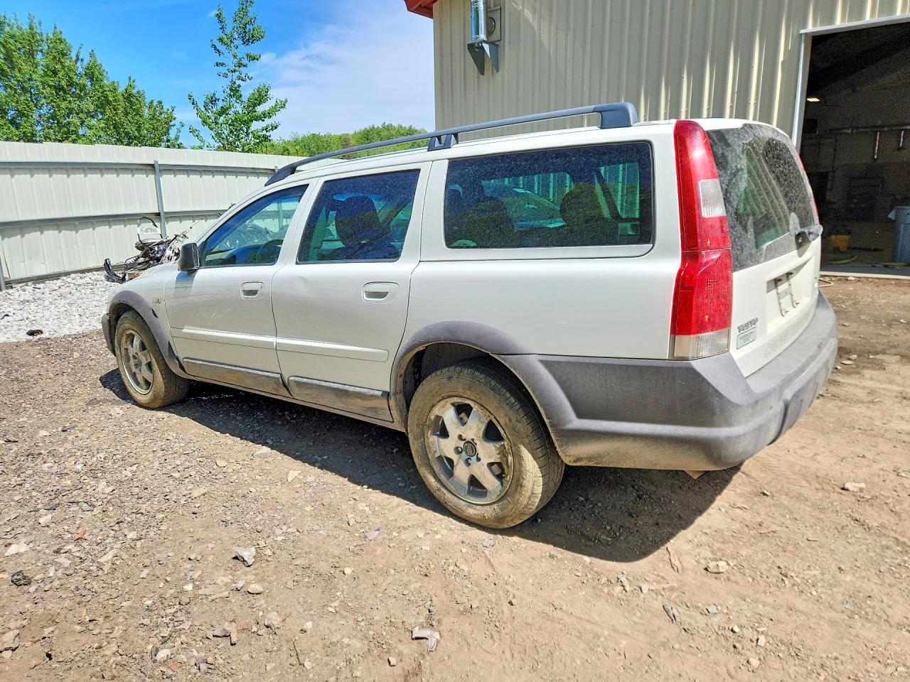 2004 VOLVO XC70