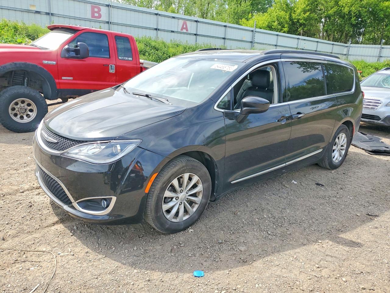 2017 CHRYSLER PACIFICA Touring L