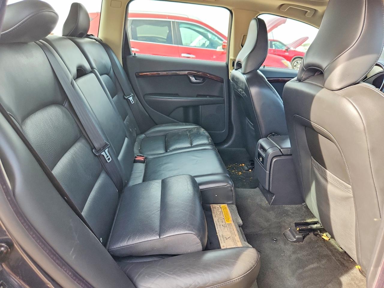2009 VOLVO V70