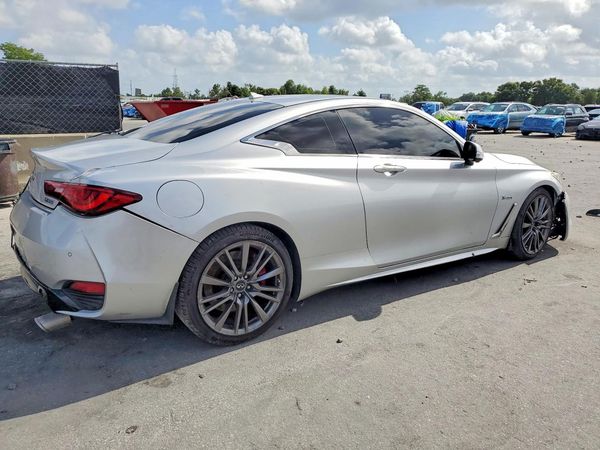 2017 INFINITI Q60