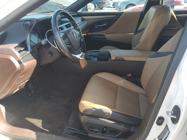 2021 LEXUS ES 250