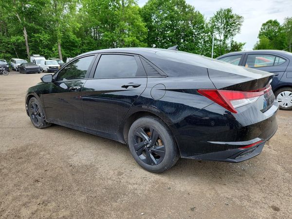 2022 HYUNDAI ELANTRA SEL w/ Convenience Pkg