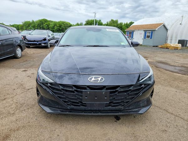2022 HYUNDAI ELANTRA SEL w/ Convenience Pkg