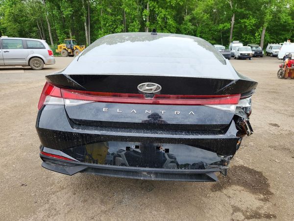 2022 HYUNDAI ELANTRA SEL w/ Convenience Pkg
