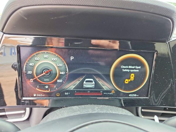 2022 HYUNDAI ELANTRA SEL w/ Convenience Pkg