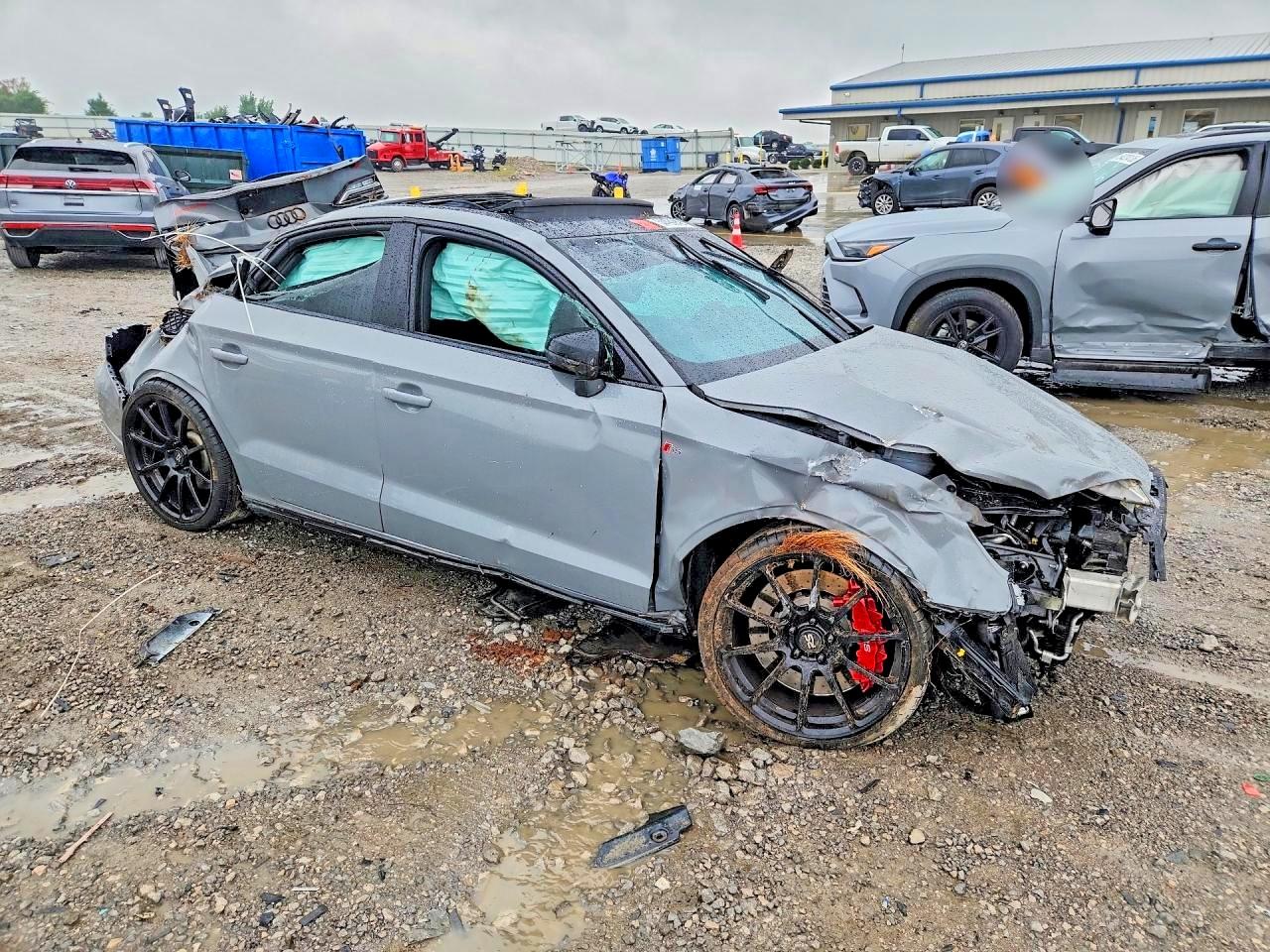 2020 AUDI RS3 quattro
