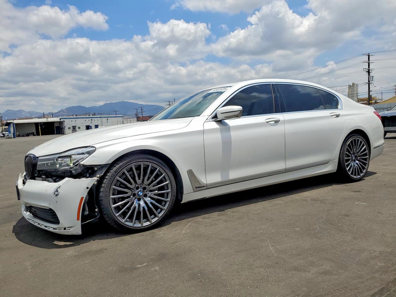 2019 BMW 740