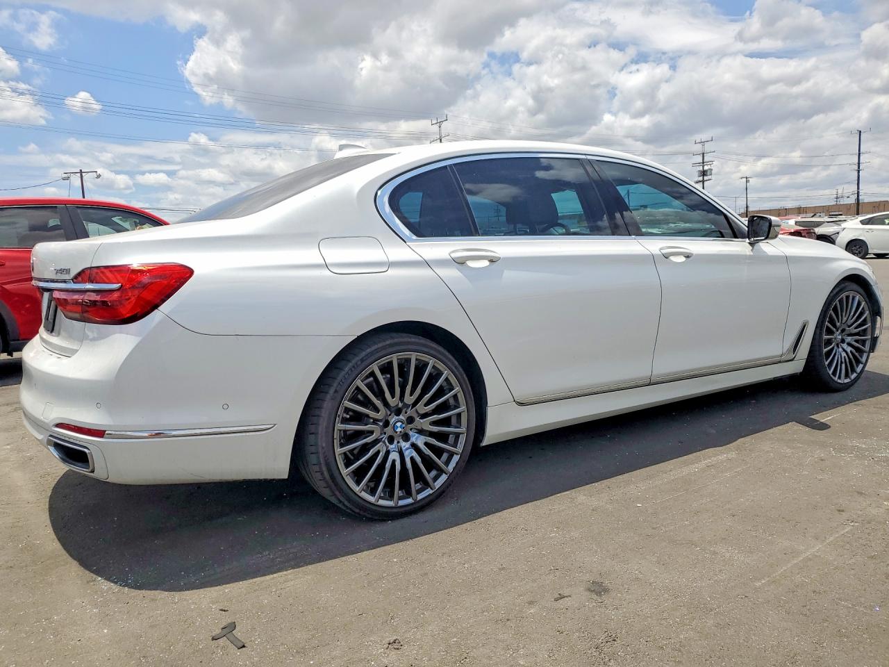 2019 BMW 740
