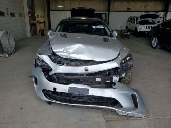 2018 KIA STINGER Premium