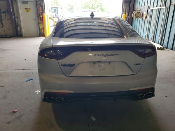 2018 KIA STINGER Premium