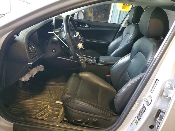 2018 KIA STINGER Premium