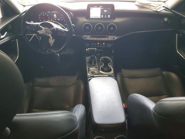 2018 KIA STINGER Premium