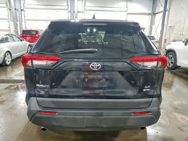 2022 TOYOTA RAV4 LE