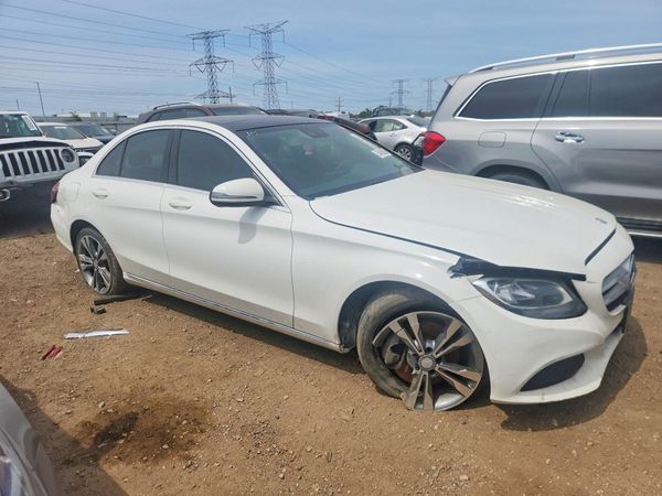 2017 MERCEDES-BENZ C-CLASS C300-4M — Passenger 3/4