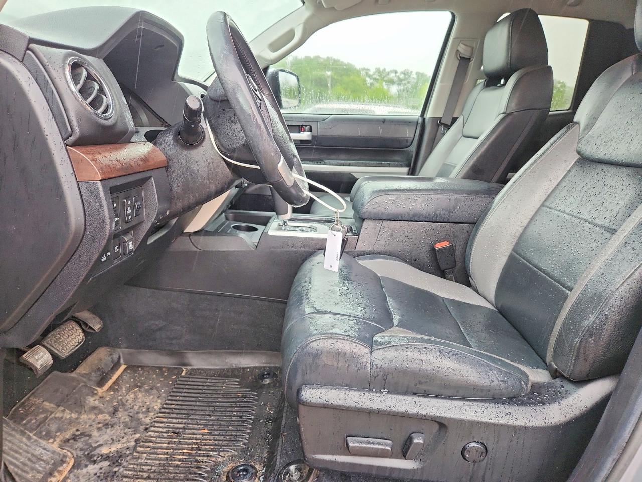 2021 TOYOTA TUNDRA Limited grade