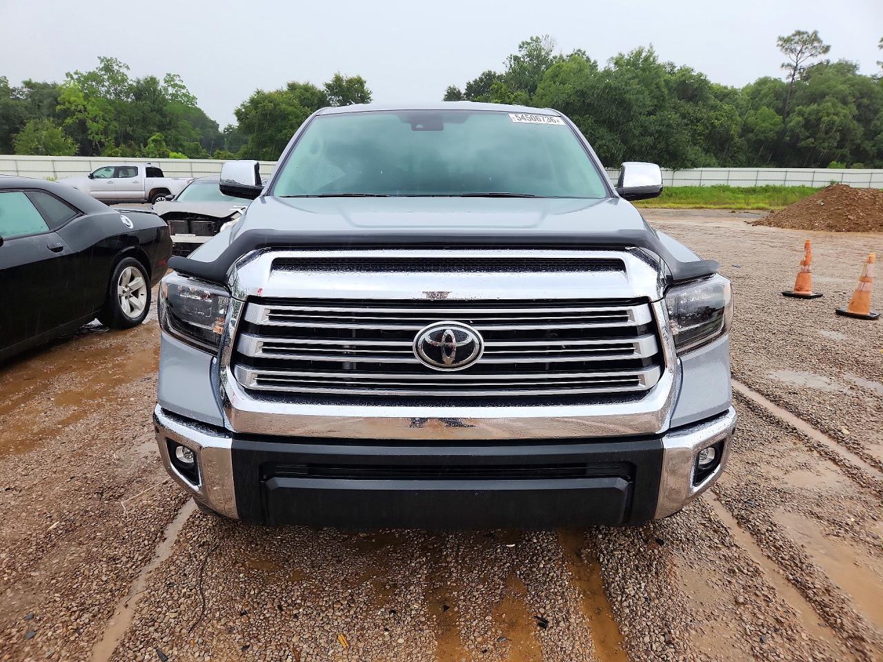 2021 TOYOTA TUNDRA Limited grade