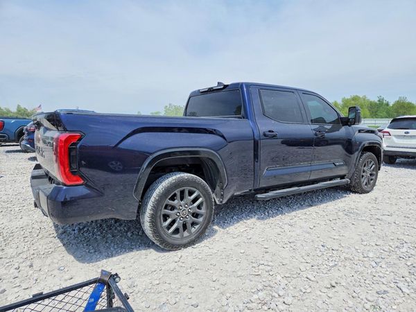 2022 TOYOTA TUNDRA Platinum