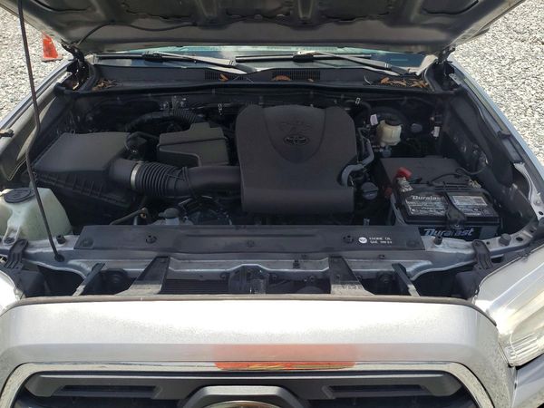 2018 TOYOTA TACOMA