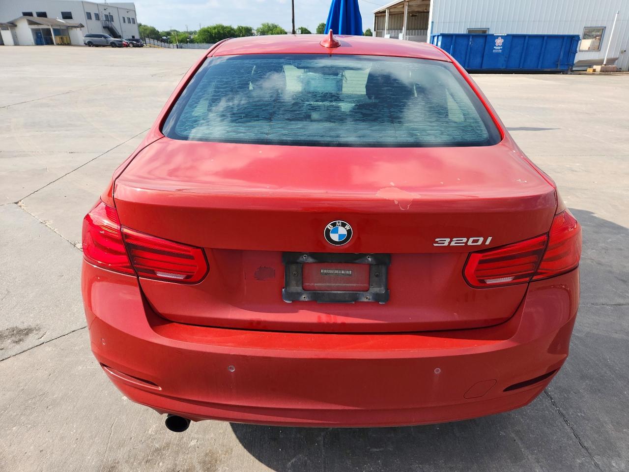 2016 BMW 320
