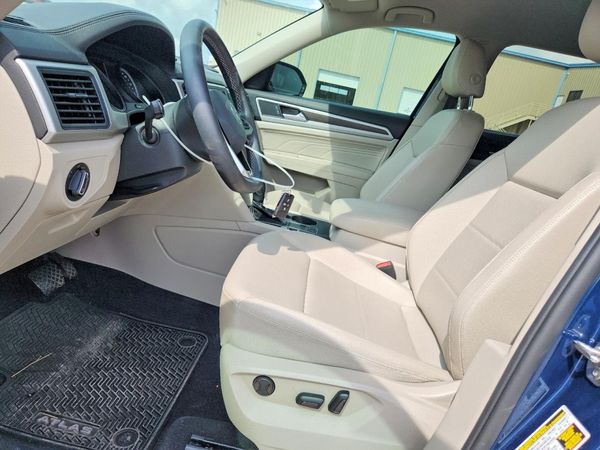 2021 VOLKSWAGEN ATLAS SE w/ Tech