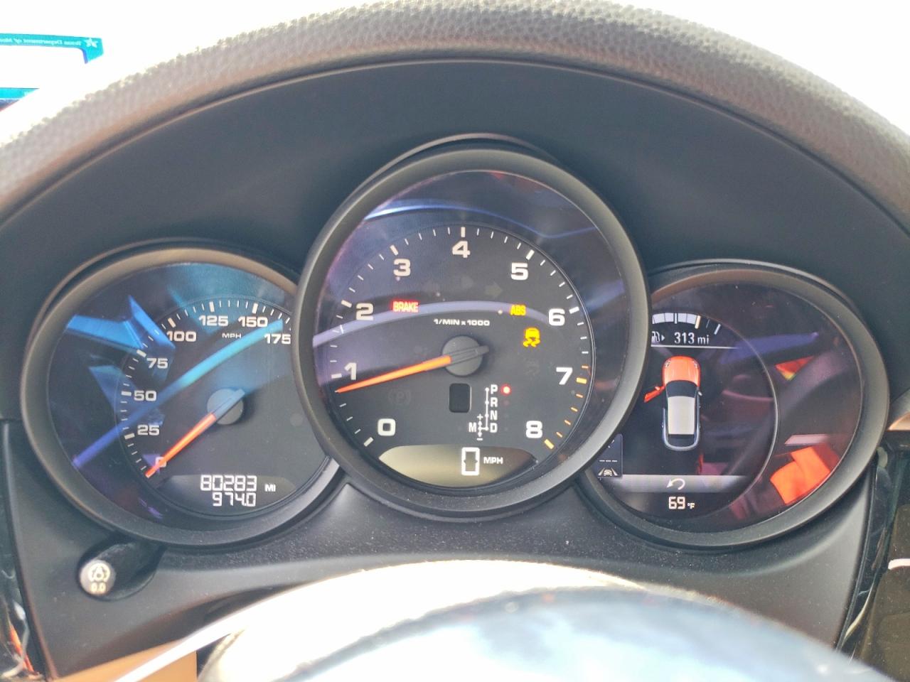 2018 PORSCHE MACAN