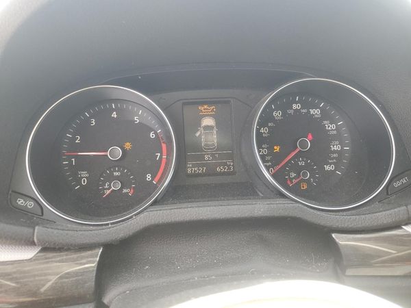2017 VOLKSWAGEN PASSAT SE