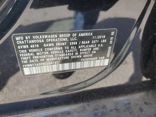 2017 VOLKSWAGEN PASSAT SE