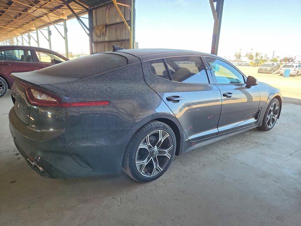 2021 KIA STINGER