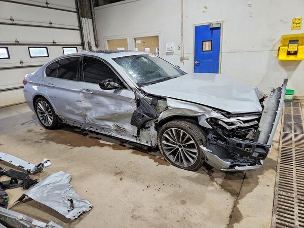 2021 BMW 5 SERIES xDrive — Passenger 3/4