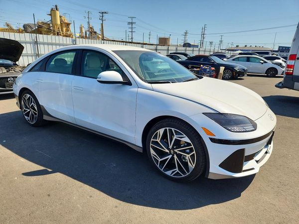 2025 HYUNDAI IONIQ 6