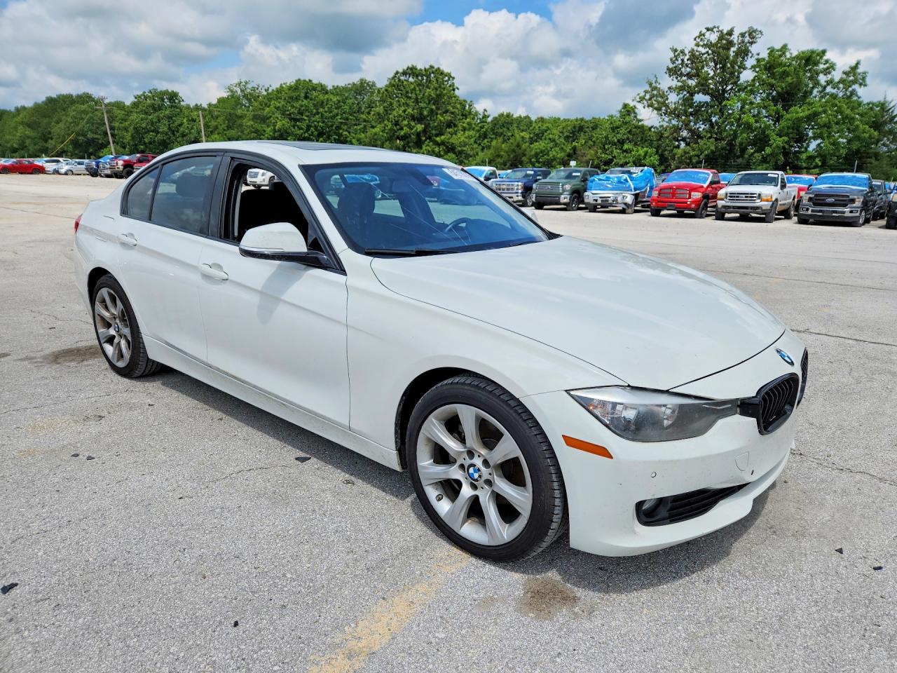 2015 BMW 320