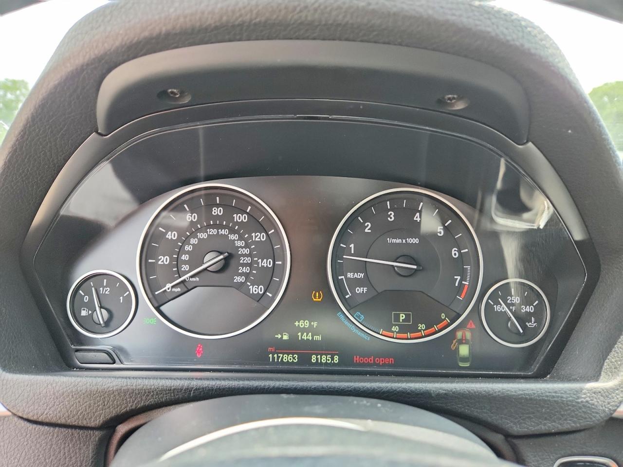 2015 BMW 320
