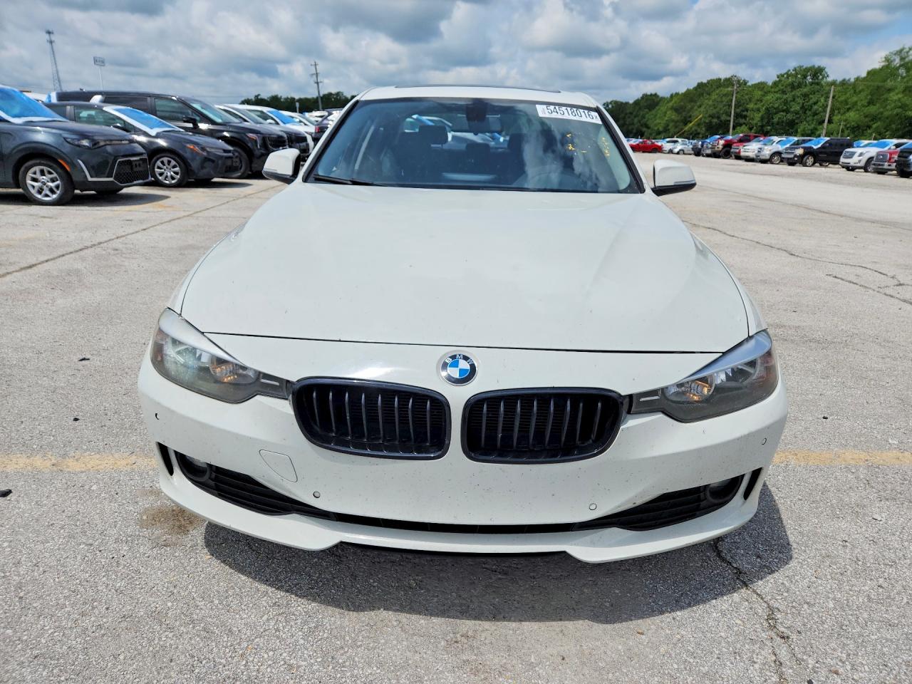 2015 BMW 320