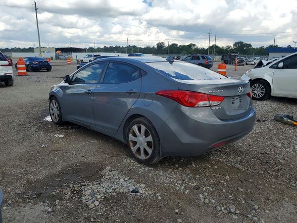 2013 HYUNDAI ELANTRA