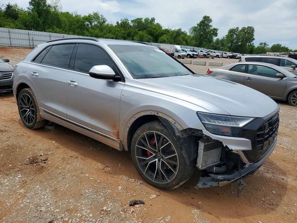2021 AUDI Q8