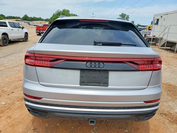 2021 AUDI Q8