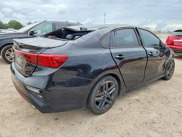 2021 KIA FORTE GT Line