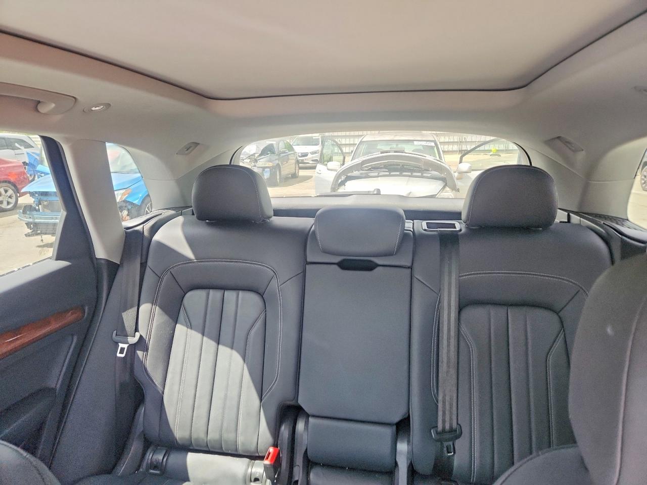 2023 AUDI Q5 S Line quattro Premium