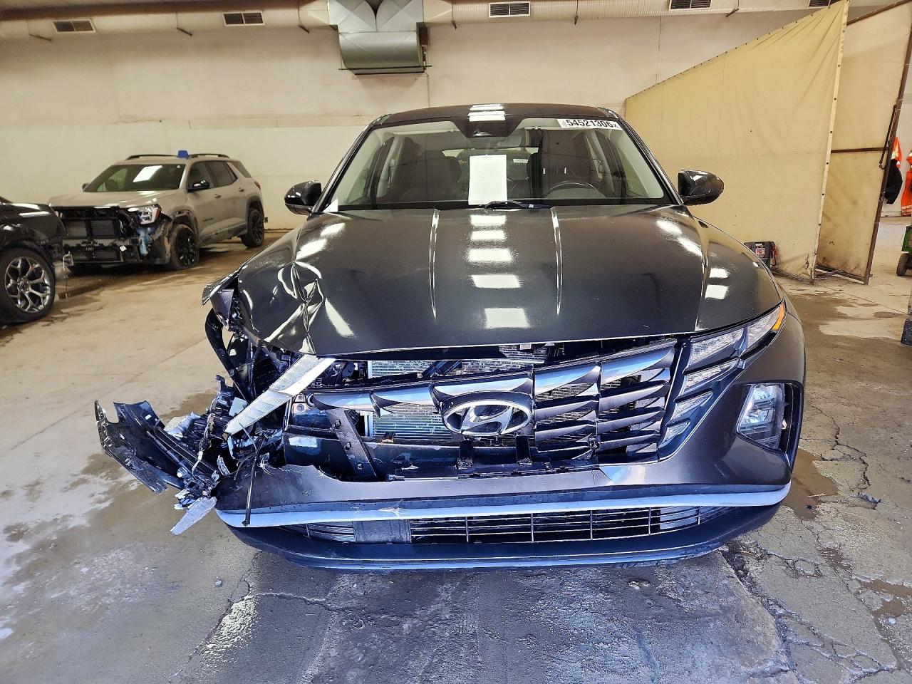 2022 HYUNDAI TUCSON SE
