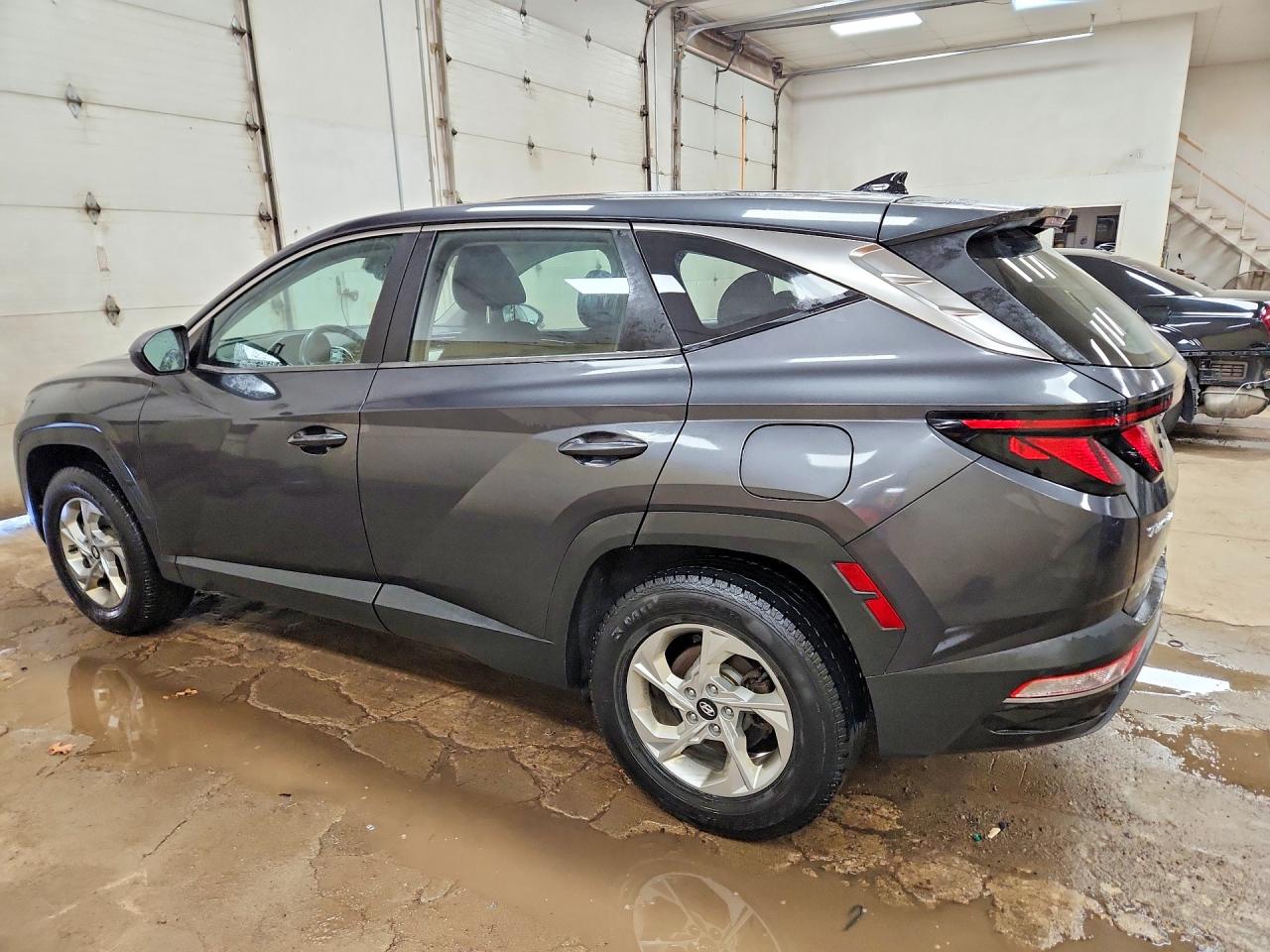 2022 HYUNDAI TUCSON SE