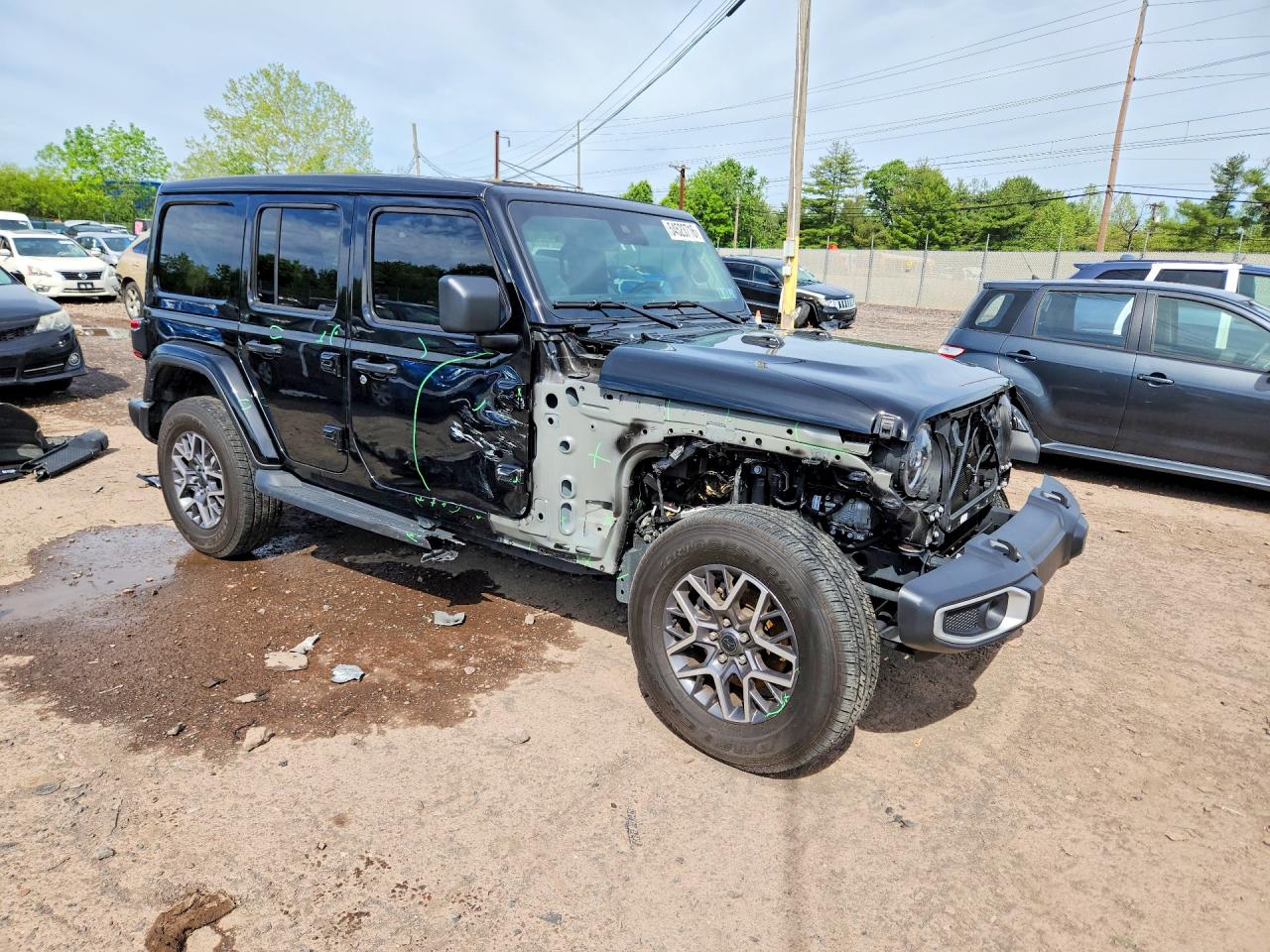 2025 JEEP WRANGLER Sahara