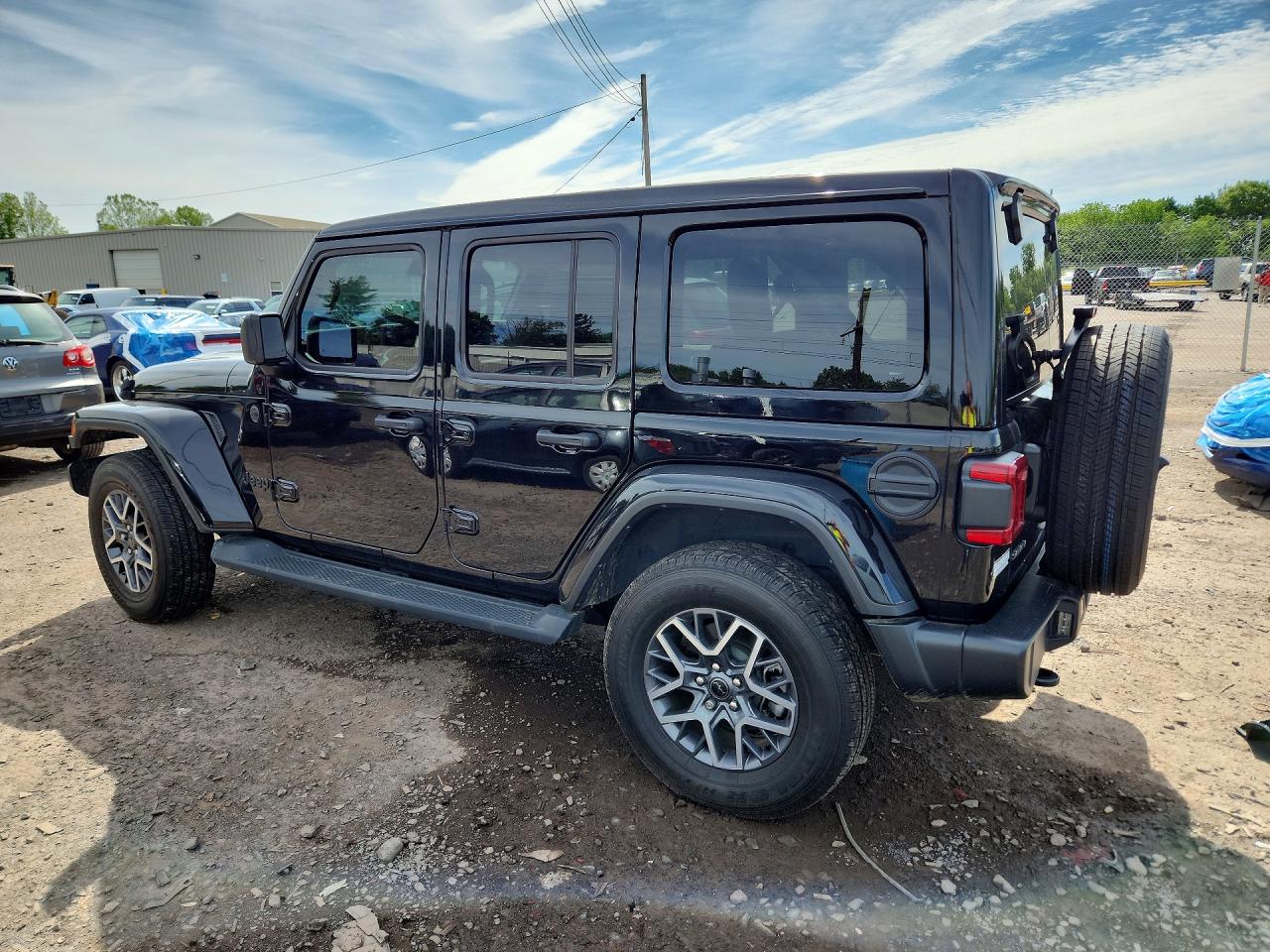 2025 JEEP WRANGLER Sahara