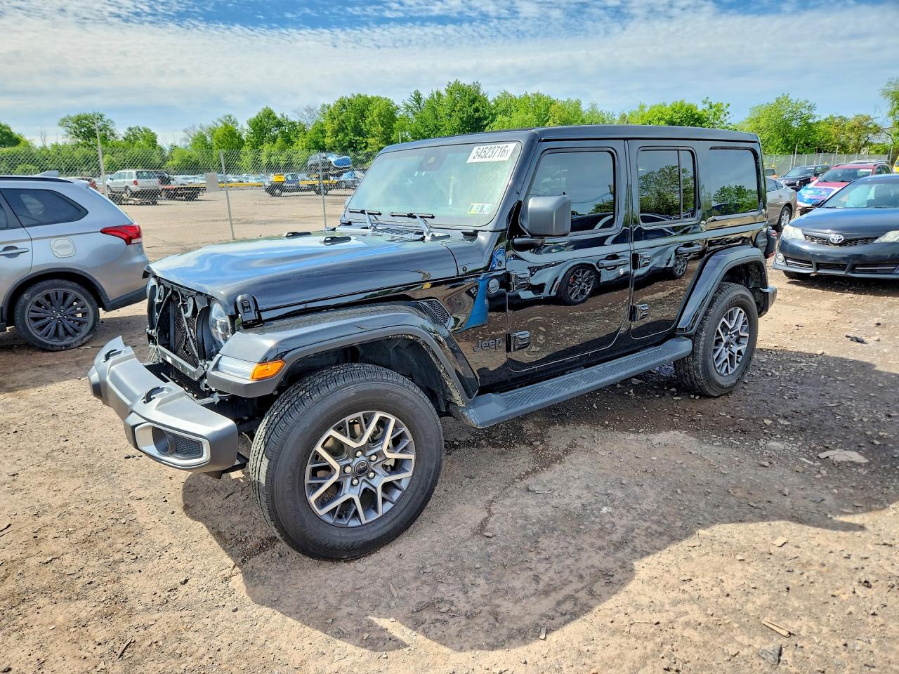 2025 JEEP WRANGLER Sahara