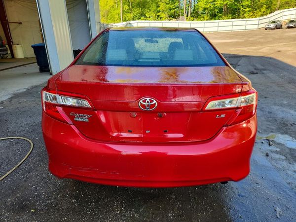 2012 TOYOTA CAMRY